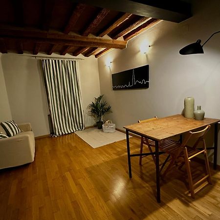 Maison Vert Appartamento In Centro Storico A Модена Экстерьер фото