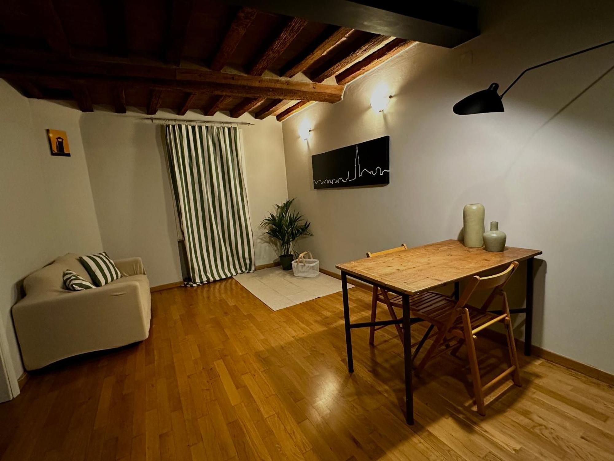 Maison Vert Appartamento In Centro Storico A Модена Экстерьер фото